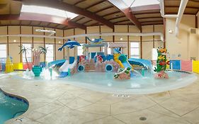 Grand Marquis Waterpark Hotel & Suites