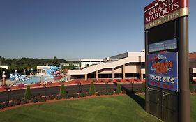 Grand Marquis Waterpark Hotel & Suites